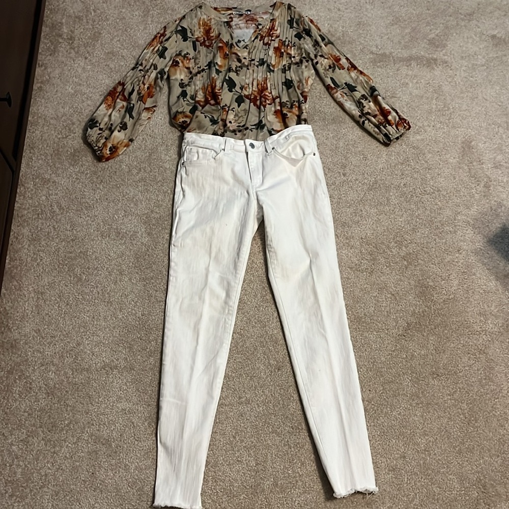 Fairhope Blouse - Picture 6 of 7